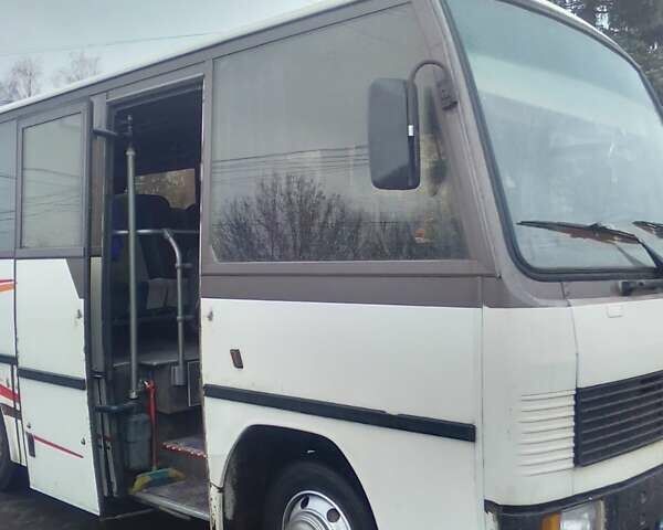 Мерседес О 408, об'ємом двигуна 0 л та пробігом 693 тис. км за 7500 $, фото 1 на Automoto.ua