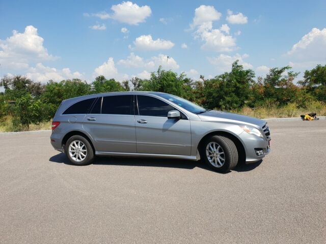 Сірий Мерседес Р 350, об'ємом двигуна 3.5 л та пробігом 65 тис. км за 28500 $, фото 1 на Automoto.ua