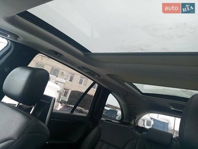 Білий Мерседес Р-Клас, об'ємом двигуна 3 л та пробігом 245 тис. км за 7800 $, фото 4 на Automoto.ua