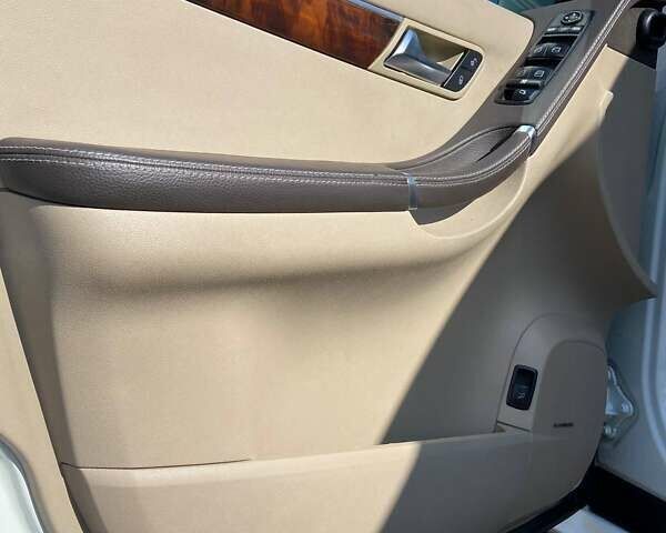 Белый Мерседес Р-Класс, объемом двигателя 3.5 л и пробегом 190 тыс. км за 12800 $, фото 12 на Automoto.ua