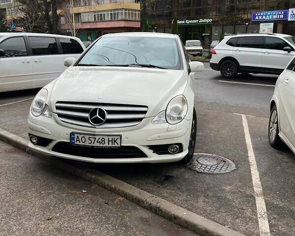 Білий Мерседес Р-Клас, об'ємом двигуна 2.99 л та пробігом 265 тис. км за 10900 $, фото 4 на Automoto.ua