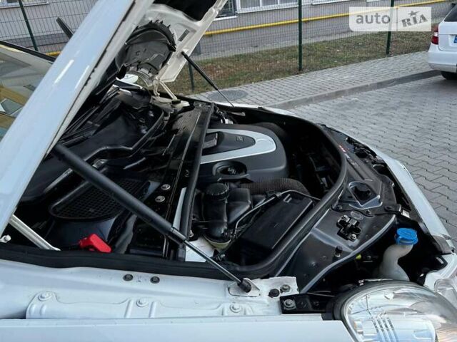 Белый Мерседес Р-Класс, объемом двигателя 3.5 л и пробегом 323 тыс. км за 8333 $, фото 129 на Automoto.ua