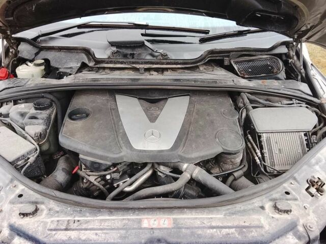 Бежевий Мерседес Р-Клас, об'ємом двигуна 3 л та пробігом 2 тис. км за 2600 $, фото 9 на Automoto.ua