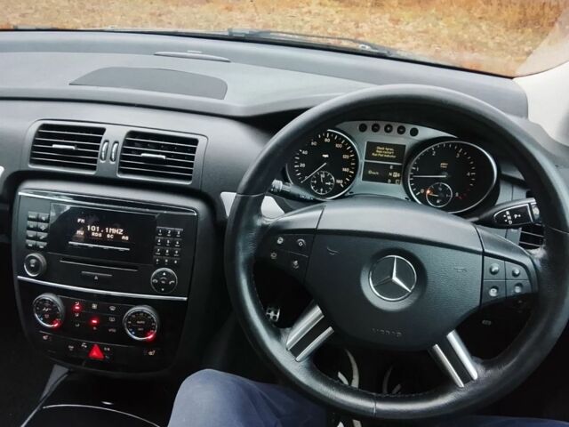 Бежевий Мерседес Р-Клас, об'ємом двигуна 3 л та пробігом 193 тис. км за 2500 $, фото 5 на Automoto.ua