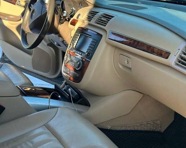 Чорний Мерседес Р-Клас, об'ємом двигуна 3 л та пробігом 424 тис. км за 8150 $, фото 16 на Automoto.ua