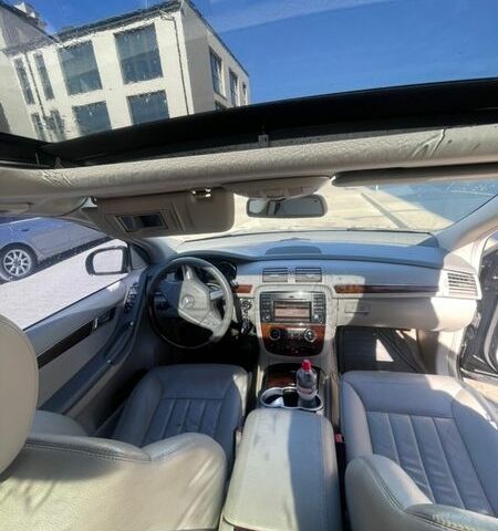 Чорний Мерседес Р-Клас, об'ємом двигуна 5 л та пробігом 190 тис. км за 7999 $, фото 22 на Automoto.ua