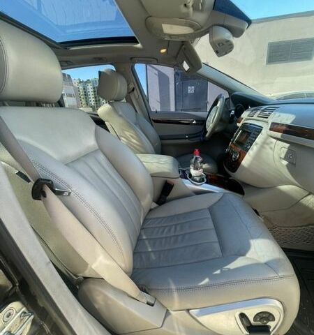 Чорний Мерседес Р-Клас, об'ємом двигуна 5 л та пробігом 190 тис. км за 7999 $, фото 10 на Automoto.ua