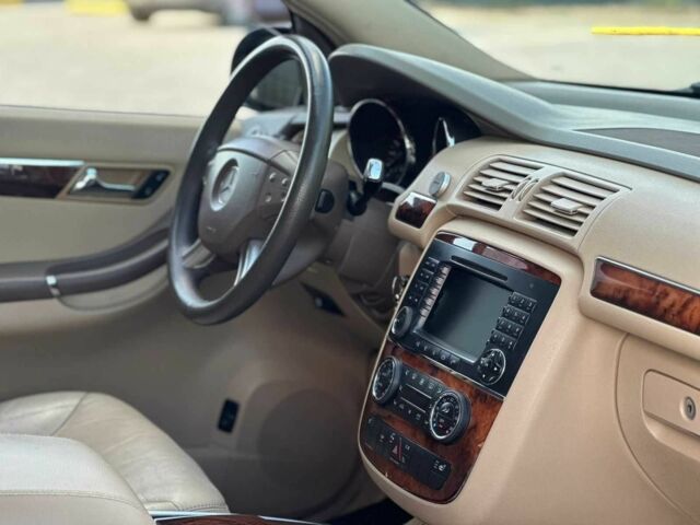 Черный Мерседес Р-Класс, объемом двигателя 3 л и пробегом 423 тыс. км за 8100 $, фото 6 на Automoto.ua