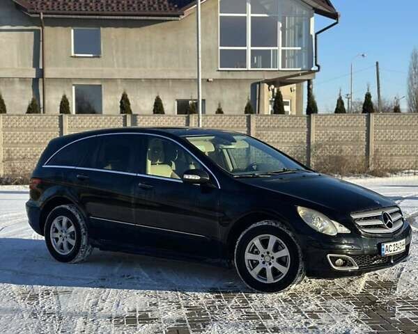 Чорний Мерседес Р-Клас, об'ємом двигуна 3 л та пробігом 424 тис. км за 8150 $, фото 3 на Automoto.ua