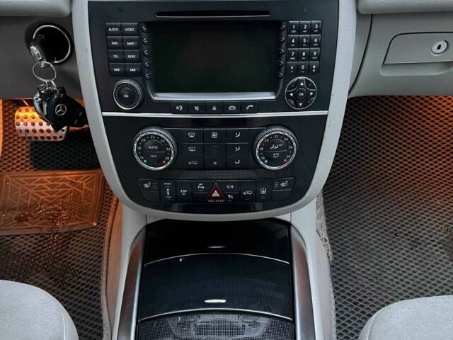 Черный Мерседес Р-Класс, объемом двигателя 3.2 л и пробегом 330 тыс. км за 5766 $, фото 13 на Automoto.ua