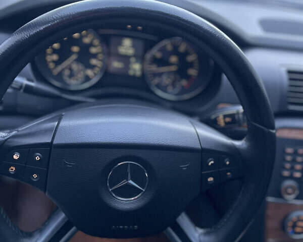 Черный Мерседес Р-Класс, объемом двигателя 3.5 л и пробегом 176 тыс. км за 6200 $, фото 15 на Automoto.ua