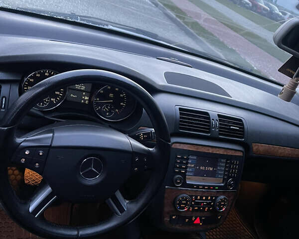 Черный Мерседес Р-Класс, объемом двигателя 3.5 л и пробегом 176 тыс. км за 6200 $, фото 23 на Automoto.ua