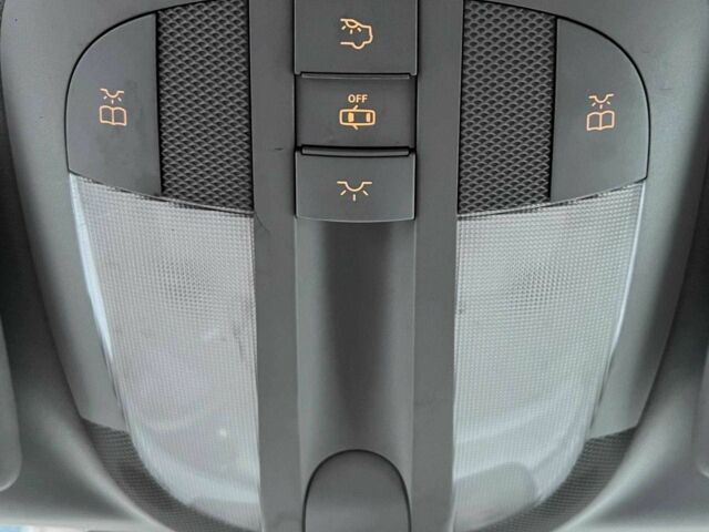 Черный Мерседес Р-Класс, объемом двигателя 3.2 л и пробегом 330 тыс. км за 6023 $, фото 15 на Automoto.ua