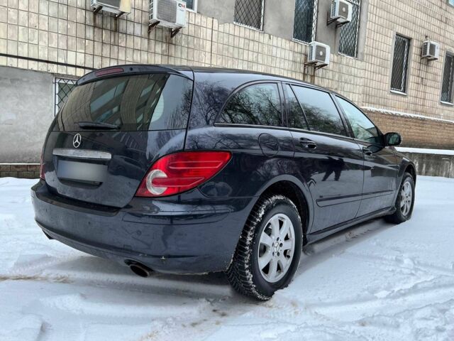 Черный Мерседес Р-Класс, объемом двигателя 3.2 л и пробегом 330 тыс. км за 5766 $, фото 3 на Automoto.ua