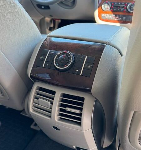 Черный Мерседес Р-Класс, объемом двигателя 3.5 л и пробегом 310 тыс. км за 10750 $, фото 12 на Automoto.ua