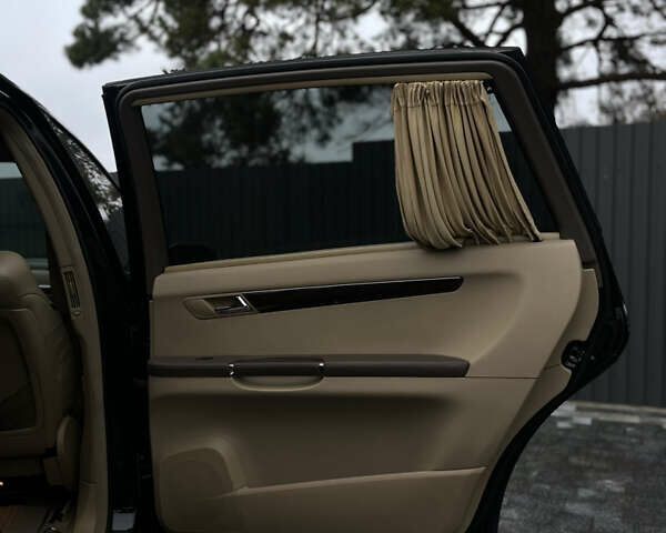 Чорний Мерседес Р-Клас, об'ємом двигуна 5 л та пробігом 134 тис. км за 6999 $, фото 12 на Automoto.ua