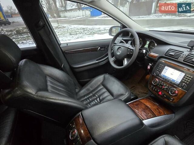 Черный Мерседес Р-Класс, объемом двигателя 3 л и пробегом 205 тыс. км за 7900 $, фото 9 на Automoto.ua