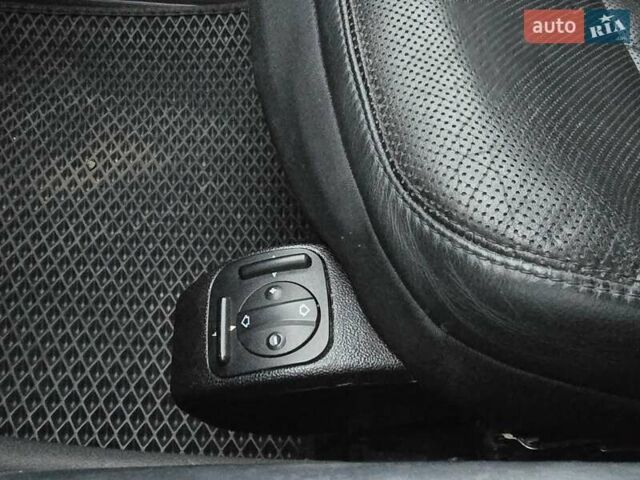 Черный Мерседес Р-Класс, объемом двигателя 3 л и пробегом 205 тыс. км за 7900 $, фото 26 на Automoto.ua