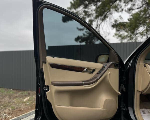 Чорний Мерседес Р-Клас, об'ємом двигуна 5 л та пробігом 134 тис. км за 6999 $, фото 9 на Automoto.ua