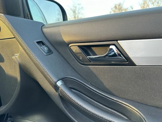 Чорний Мерседес Р-Клас, об'ємом двигуна 3.5 л та пробігом 270 тис. км за 6300 $, фото 22 на Automoto.ua