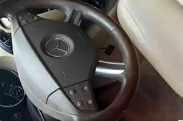 Чорний Мерседес Р-Клас, об'ємом двигуна 3.5 л та пробігом 200 тис. км за 11866 $, фото 3 на Automoto.ua