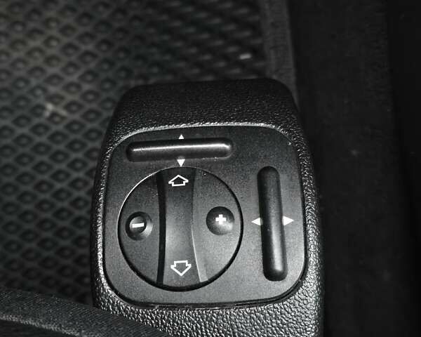 Черный Мерседес Р-Класс, объемом двигателя 3 л и пробегом 205 тыс. км за 7900 $, фото 50 на Automoto.ua