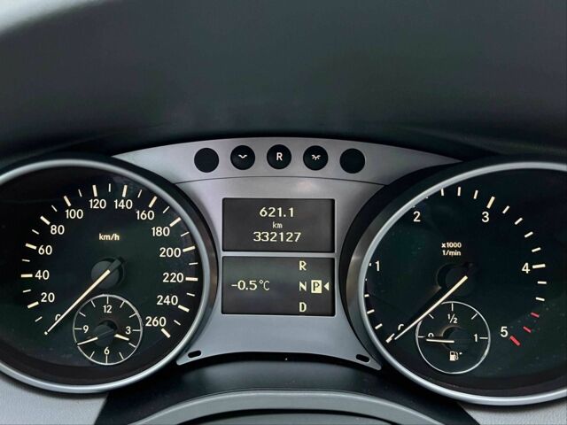 Черный Мерседес Р-Класс, объемом двигателя 3.2 л и пробегом 330 тыс. км за 6023 $, фото 12 на Automoto.ua