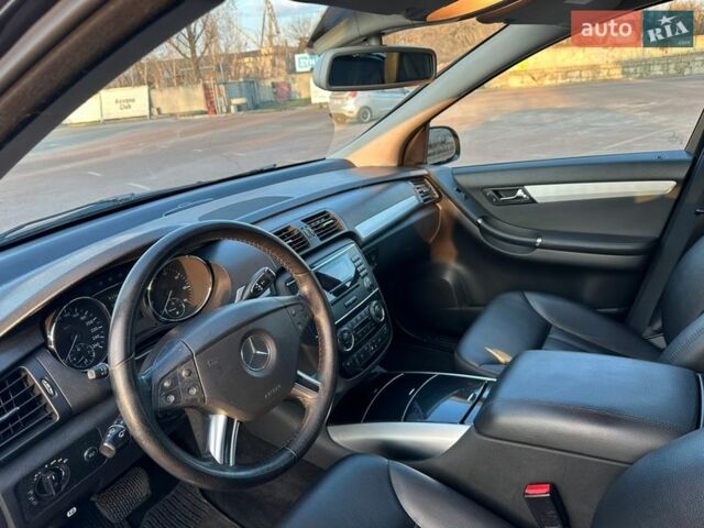 Черный Мерседес Р-Класс, объемом двигателя 3.5 л и пробегом 270 тыс. км за 6300 $, фото 17 на Automoto.ua