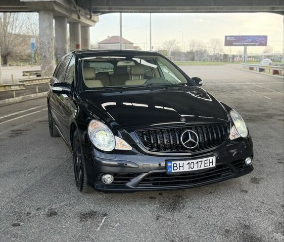 Черный Мерседес Р-Класс, объемом двигателя 3 л и пробегом 330 тыс. км за 9000 $, фото 1 на Automoto.ua
