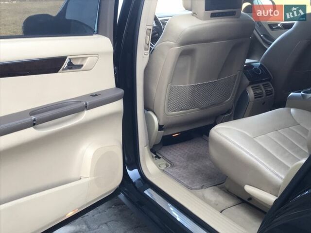 Черный Мерседес Р-Класс, объемом двигателя 3.5 л и пробегом 300 тыс. км за 8000 $, фото 8 на Automoto.ua