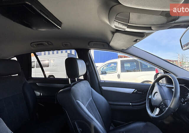 Черный Мерседес Р-Класс, объемом двигателя 3 л и пробегом 227 тыс. км за 9200 $, фото 9 на Automoto.ua