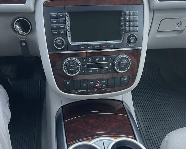 Черный Мерседес Р-Класс, объемом двигателя 5 л и пробегом 95 тыс. км за 11500 $, фото 21 на Automoto.ua