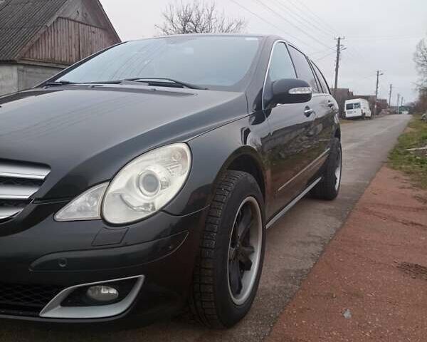 Черный Мерседес Р-Класс, объемом двигателя 2.99 л и пробегом 350 тыс. км за 8000 $, фото 2 на Automoto.ua