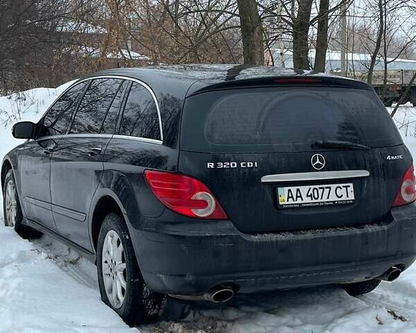 Черный Мерседес Р-Класс, объемом двигателя 3 л и пробегом 127 тыс. км за 11000 $, фото 1 на Automoto.ua