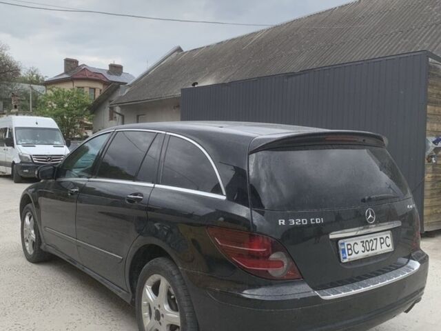 Чорний Мерседес Р-Клас, об'ємом двигуна 3 л та пробігом 278 тис. км за 7500 $, фото 3 на Automoto.ua