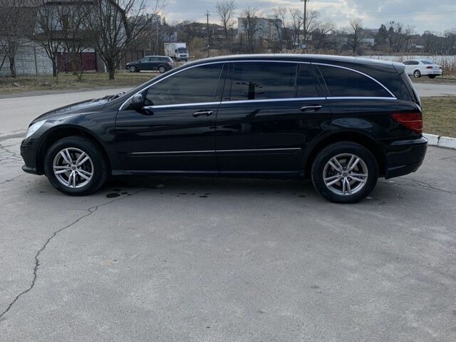 Черный Мерседес Р-Класс, объемом двигателя 5 л и пробегом 310 тыс. км за 7900 $, фото 2 на Automoto.ua