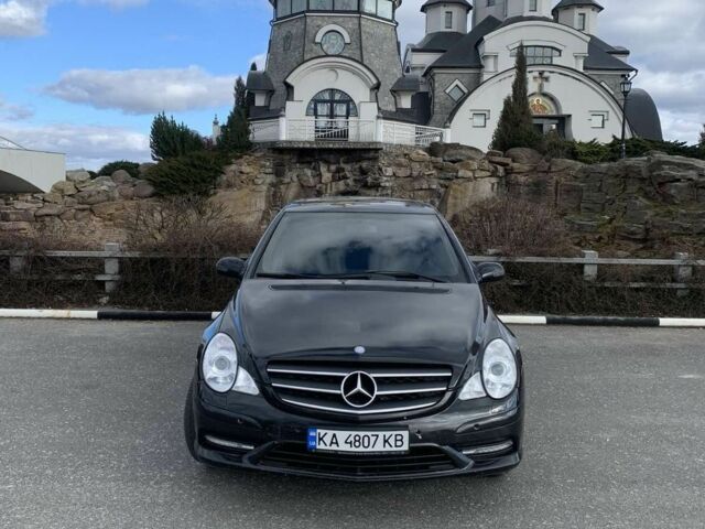 Черный Мерседес Р-Класс, объемом двигателя 5 л и пробегом 310 тыс. км за 7900 $, фото 7 на Automoto.ua