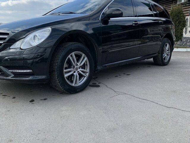 Черный Мерседес Р-Класс, объемом двигателя 5 л и пробегом 310 тыс. км за 7900 $, фото 6 на Automoto.ua