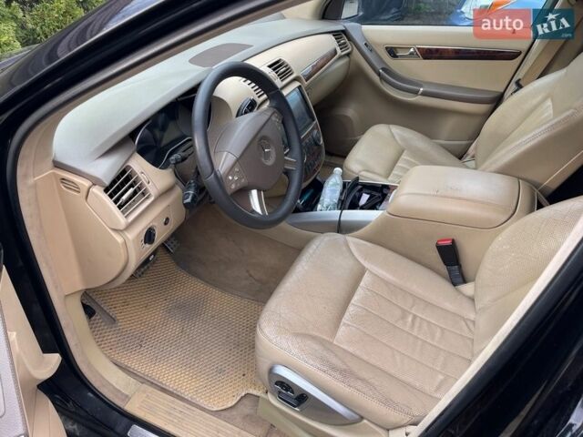 Чорний Мерседес Р-Клас, об'ємом двигуна 2.99 л та пробігом 345 тис. км за 10700 $, фото 4 на Automoto.ua