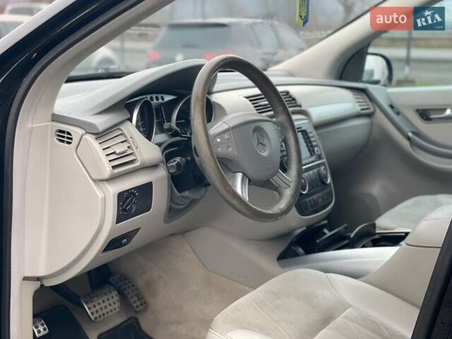 Чорний Мерседес Р-Клас, об'ємом двигуна 3 л та пробігом 299 тис. км за 7799 $, фото 8 на Automoto.ua