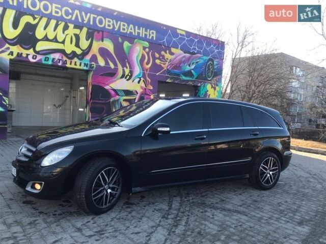 Черный Мерседес Р-Класс, объемом двигателя 3.5 л и пробегом 301 тыс. км за 7800 $, фото 24 на Automoto.ua