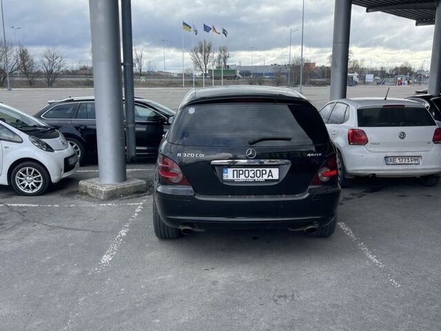 Черный Мерседес Р-Класс, объемом двигателя 3 л и пробегом 340 тыс. км за 10700 $, фото 4 на Automoto.ua