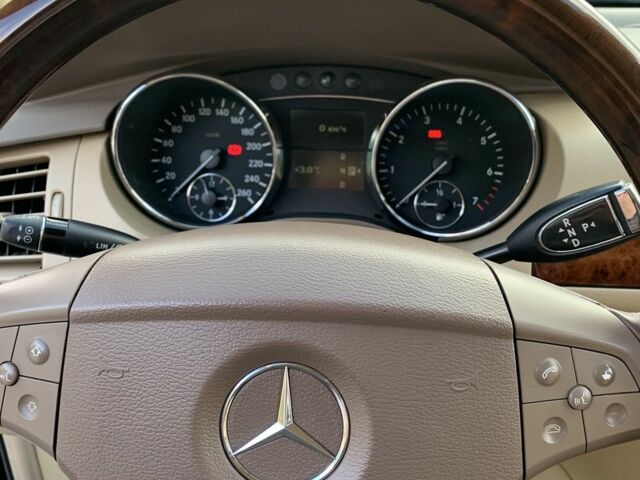 Черный Мерседес Р-Класс, объемом двигателя 5 л и пробегом 310 тыс. км за 7900 $, фото 9 на Automoto.ua