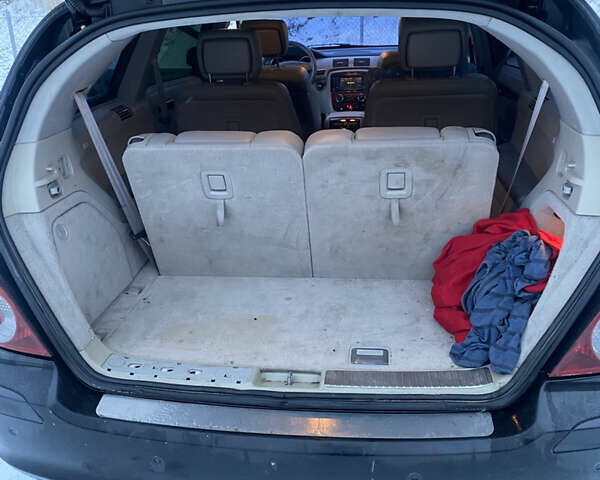 Черный Мерседес Р-Класс, объемом двигателя 3.5 л и пробегом 309 тыс. км за 5500 $, фото 10 на Automoto.ua