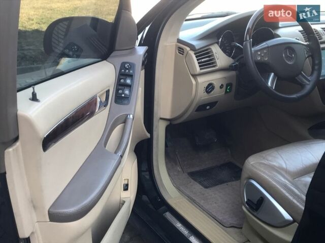 Черный Мерседес Р-Класс, объемом двигателя 3.5 л и пробегом 300 тыс. км за 8000 $, фото 6 на Automoto.ua