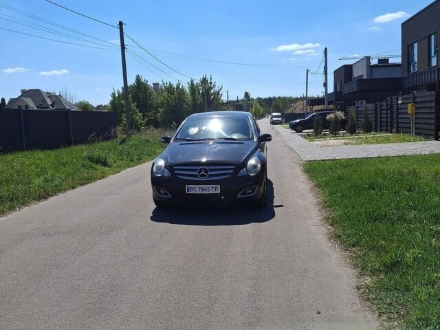 Чорний Мерседес Р-Клас, об'ємом двигуна 3 л та пробігом 293 тис. км за 8100 $, фото 2 на Automoto.ua