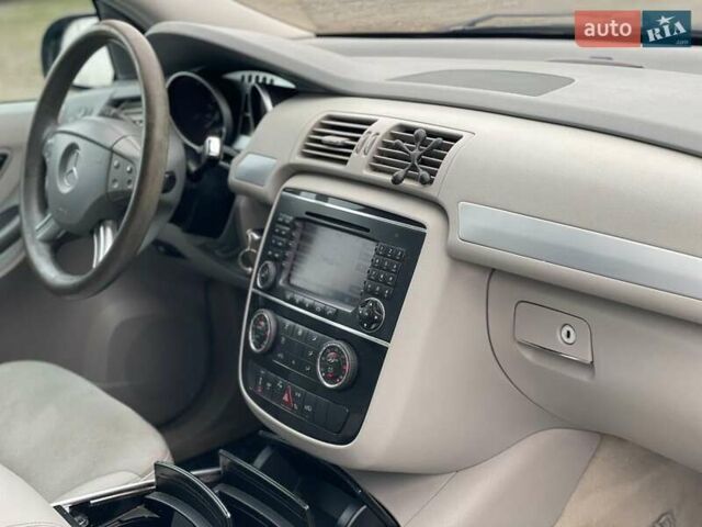 Чорний Мерседес Р-Клас, об'ємом двигуна 3 л та пробігом 299 тис. км за 7799 $, фото 6 на Automoto.ua