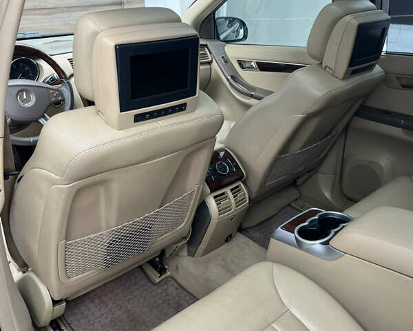 Черный Мерседес Р-Класс, объемом двигателя 3.5 л и пробегом 300 тыс. км за 7500 $, фото 18 на Automoto.ua