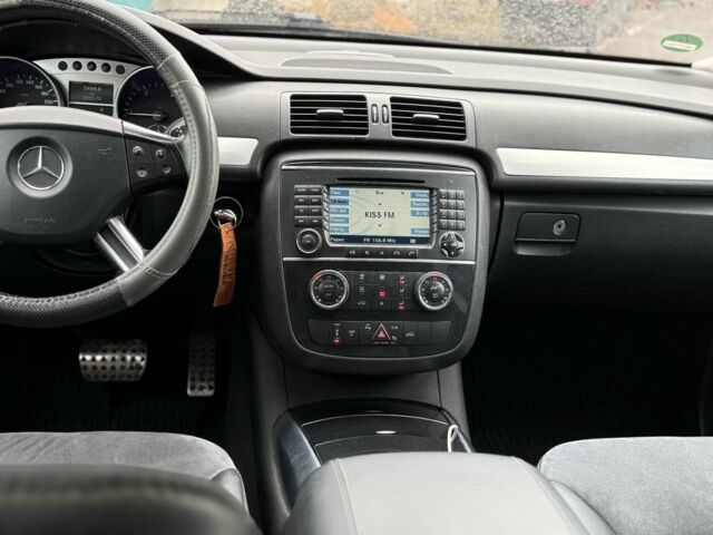 Черный Мерседес Р-Класс, объемом двигателя 3 л и пробегом 265 тыс. км за 3699 $, фото 11 на Automoto.ua