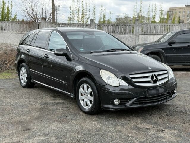 Черный Мерседес Р-Класс, объемом двигателя 3 л и пробегом 265 тыс. км за 3699 $, фото 2 на Automoto.ua